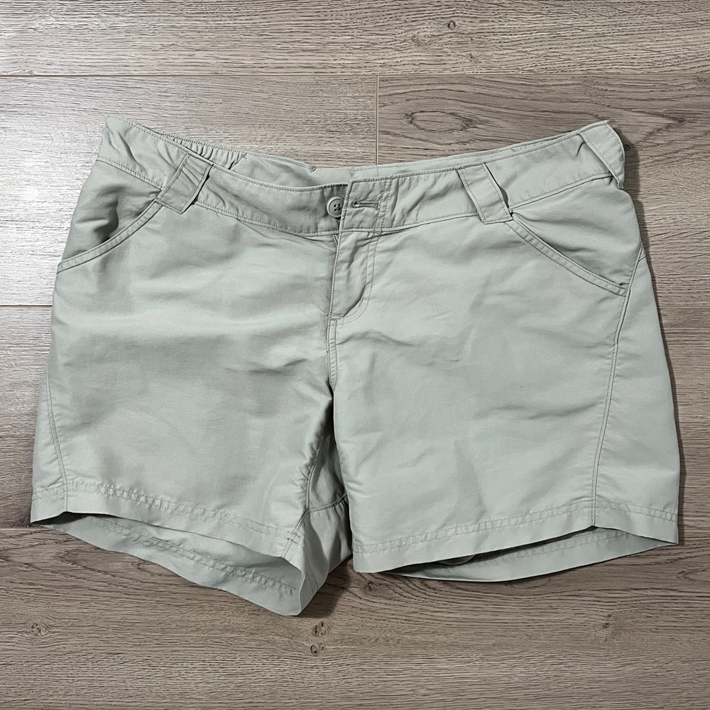Women’s Columbia PFG Shorts